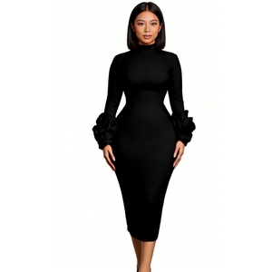 Robe moulante mi-longue à col haut pour femme - Détail floral 3D - Robes formelles africaines pour femmes - Mode - Product Image 4