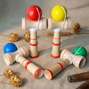 ของเล่นไม้ญี่ปุ่น Kendama สำหรับเด็ก  พร้อมใช้งาน OEM/ODM ได้รับการรับรองมาตรฐาน FSC  ช่วยลดเวลาหน้าจอ  ของเล่นไม้เสริมพัฒนาการแบบมอนเตสซอรี่ - Product Image 1