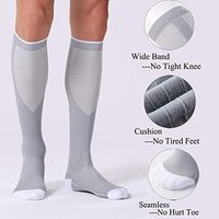 Chaussettes de compression athlétiques personnalisables 20-30 mmHg pour la récupération, la course à pied, la neuropathie et le soulagement de la fatigue musculaire