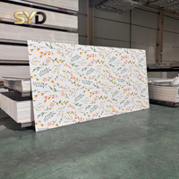 Plaque murale décorative en PVC marbré avec revêtement UV, résistante aux rayures, pour applications intérieures