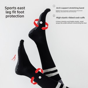 Chaussettes de yoga et de Pilates longues à rayures en coton peigné sans couture pour femmes, antidérapantes, professionnelles, pour le sport et le fitness - Product Image 2