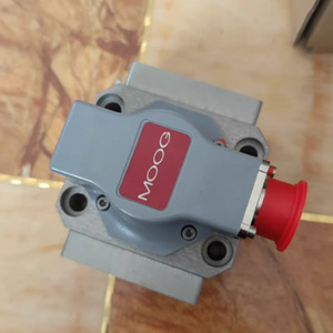 Vanne servo électrohydraulique Moog G761 3033B 4500 Psi, vanne de réduction de pression, utilisation industrielle mécanique - Product Image 4