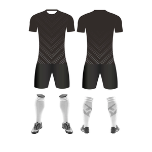 Vente en gros de maillots de football 100% polyester pas chers, kits personnalisés, uniformes d'entraînement de football professionnels pour hommes, shorts respirants et rapides - Product Image 4