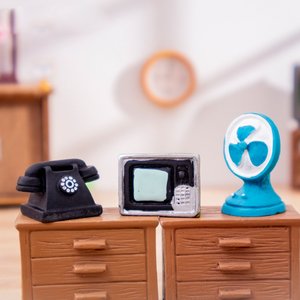 Mini-ornements de micro-paysages en gros, accessoires en résine DIY pour maison de poupée, appareils électroménagers rétro (TV, radio) - Product Image 2