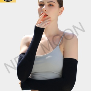 Mangas de compresión personalizadas para ciclismo con sublimación, protección UV y logo personalizado para hombre adulto - Product Image 1