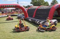 Piste de karting gonflable personnalisée jeux de plein air stimulants piste de course gonflable vélos Quad