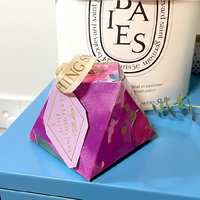 2022 mariage petit marbre créatif Triangle boîte à bonbons faveur européenne Portable bonbons sucrés boîte-cadeau avec ruban