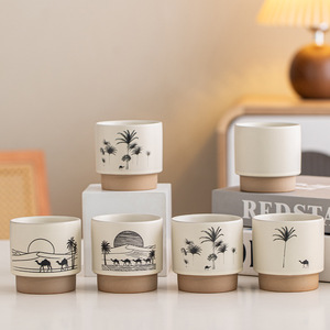 Tasse en céramique classique beige motif paysage désertique, tasse à thé en grès minimaliste imprimé chameau et palmier pour la maison et la cérémonie du thé - Product Image 2