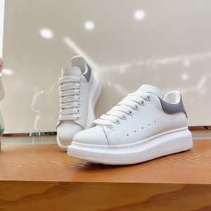 All'ingrosso scarpe da ginnastica firmate in <span class=keywords><strong>pelle</strong></span> da <span class=keywords><strong>donna</strong></span> marche famose scarpe Unisex MC da uomo Sneaker da corsa di lusso Sneaker bianche personalizzate 2025 - Product Image 5