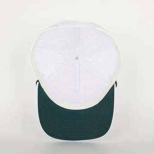 Gorra de Béisbol Personalizada al por Mayor, de Poliéster, con Orificios Cortados con Láser, 5 Paneles, con Cordón Deportivo, Logotipo Impreso, de Alta Calidad, Impermeable y Ajustable - Product Image 6