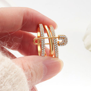 Anillo Unisex Ajustable, Regalo para Él y Ella, Broche Desmontable, Cobre con Microincrustaciones de Circonio, Moderno y Personalizado - Product Image 3