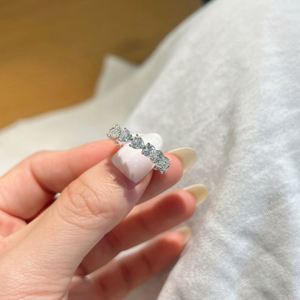 Anillo de Plata 925 con Moissanita en Forma de Corazón, Diseño Moderno Dylam, el Mejor Regalo para San Valentín o Cumpleaños, Anillo de Amor Infinito y Eternidad - Product Image 4