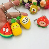Porte-clés personnalisé en PVC souple 3D en forme de pastèque, porte-clés en caoutchouc PVC de dessin animé, logo personnalisé, cadeau promotionnel durable