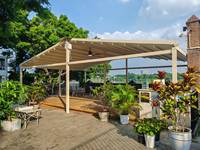 Pergola télescopique motorisée sur mesure OEM avec structure en aluminium thermolaqué