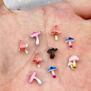 Simulación de Halloween, hongo colorido, lindo arte de plantas negras, dijes Diy, bailarina, uñas redondeadas, decoración, Mini funda de teléfono basura - Product Image 4