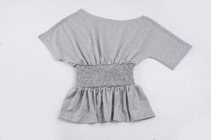 Camiseta de punto elástica de color liso con hombros descubiertos y cintura fruncida, transpirable, informal, de verano, al por mayor para mujer - Product Image 2