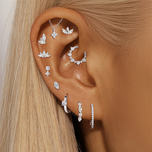 Pendiente de Plata de Ley 925 con Moissanita y Diseño Plano para Joyería Corporal - Product Image 1