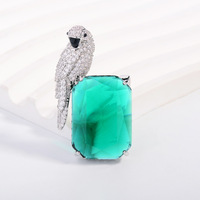 XILIANGFEIZI Nouvelle Broche Géométrique en Cristal Papillon Exquise, Créative et de Niche, Corsage Haut de Gamme
