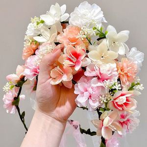 เครื่องประดับศีรษะสำหรับผู้หญิง คอลเลคชั่นอุปกรณ์เสริมสไตล์โบโฮ พวงมาลัยดอกไม้ประดับผม ดอกยิปโซฟิลลา ที่คาดผมดอกไม้ มงกุฎดอกไม้ สำหรับเจ้าสาวและเพื่อนเจ้าสาว - Product Image 4