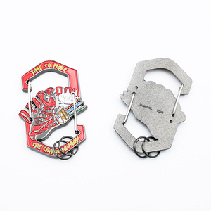 Mosquetón de diseño personalizado con grabado en relieve, esmaltado, en forma de S, de dibujos animados/anime, mosquetón de doble cara, llavero con mosquetón y anillas para llaves - Product Image 2