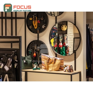 Présentoir professionnel en métal chromé pour magasin de détail, service de conception de présentoirs pour chaînes de magasins de vêtements - Product Image 6