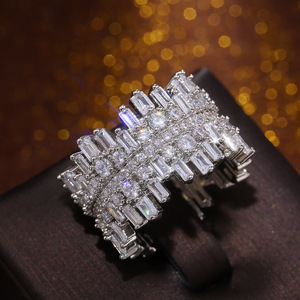 Anelli di zircone irregolari da donna di vendita calda lusso europeo americano classico alla moda gioielli in rame per il regalo di nozze di fidanzamento - Product Image 4