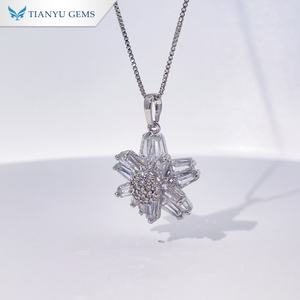 Collar de circonita cúbica con forma de flor y pétalos trapezoidales múltiples de Tianyu Gems, regalo de joyería para mujer - Product Image 3