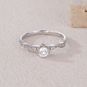 Personnalisable Simple18K Bague de fiançailles en or blanc Diamant naturel rhodié élégant Livraison rapide Cadeau de mariage pour la fête des femmes - Product Image 3