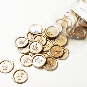 Nhãn Dán Niêm Phong Sáp Nhựa Resin Tự Dính Theo Yêu Cầu 32 Màu Giá Bán Sỉ Từ Nhà Máy - Product Image 1