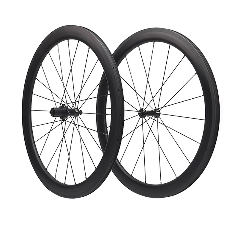 8-11 Sp ล้อจักรยานคาร์บอน 26 มม.ความกว้างขอบเบรคล้อ 700c 50 มม.Clincher Tubeless รอบล้อ