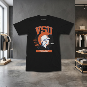 เสื้อยืดมหาวิทยาลัยเวอร์จิเนียสเตท VSU เสื้อยืดแบบกำหนดเองสำหรับมหาวิทยาลัย ผ้าฝ้ายยูนิเซ็กซ์ เป็นมิตรกับสิ่งแวดล้อม ป้องกันรอยยับ สไตล์สตรีท OEM มหาวิทยาลัย - Product Image 3