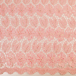 Maßgefertigter Rosa Blumen-Perlenstickerei-Stoff mit floralen Pailletten, indischer Guipure-Spitze und Stickerei für Kleidung und Kleider - Product Image 2