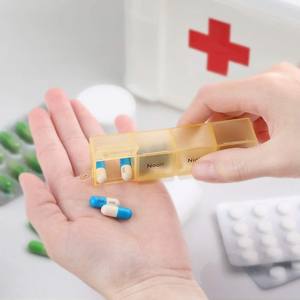 Pastillero de plástico semanal de <span class=keywords><strong>7</strong></span> días al por mayor con 28 compartimentos para organizar y almacenar pastillas - Product Image 5