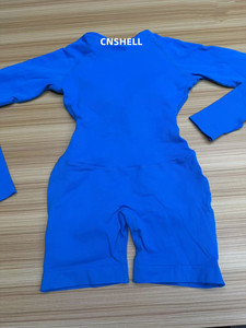 Cnshell <span class=keywords><strong>Mono</strong></span> <span class=keywords><strong>Deportivo</strong></span> de Compresión de <span class=keywords><strong>Manga</strong></span> <span class=keywords><strong>Larga</strong></span> con Cuello Halter, Espalda Descubierta, Corte en V en la Cadera, Elástico y Sin Costuras para Gimnasio - Product Image 4