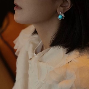 Pendientes de Plata de Ley S925 con Diseño de Encaje Ondulado Turquesa Romántico Francés, con Diamantes Completos, Diseño de Lujo de Alta Gama - Product Image 2