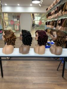 Perruque en cheveux humains Spring Brown de 14 pouces avec dentelle sans colle 5x5, couleur Remy P4/30 et ligne de cheveux pré-épilée, facile à installer - Product Image 4