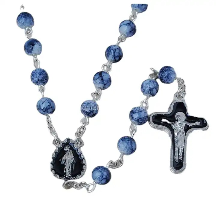 collana di perle del rosario cattolico, disegni di vetro dei tatuaggi del  rosario