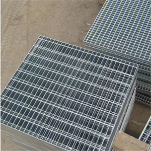 Grille de drainage en acier galvanisé à chaud pour caniveau, grille de tranchée robuste pour le drainage des trottoirs, des routes et des chemins - Product Image 2