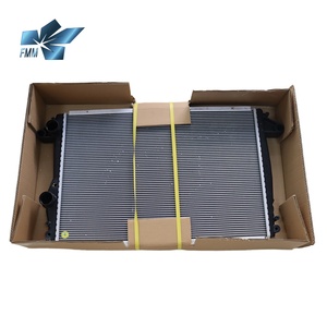 หม้อน้ำ OEM 223561 สำหรับรถยนต์มาเซราติ ควอตโตรปอร์เต้ และ กรันทูริสโม่ เครื่องยนต์ 4.2 - Product Image 1