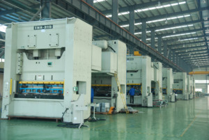 Punzonadora de línea de producción de aletas de aluminio Power Press - Product Image 5