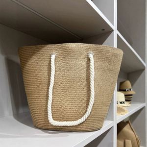 กระเป๋าถือสานลายทางสำหรับผู้หญิง ฤดูร้อน ดีไซน์สวยเก๋ พร้อมสายสะพายเชือกหนา - Product Image 4