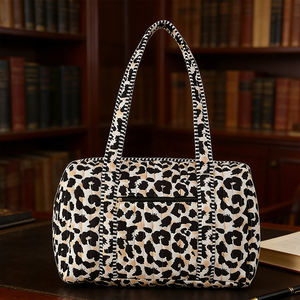 Sac de voyage matelassé en polyester à imprimé léopard, grande capacité, vente en gros - Product Image 2