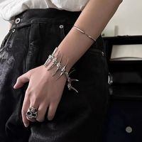 Collier long tendance style Instagram européen et américain, avec épines et pointes, chic hip-hop, unisexe, électroplaqué, bijoux de fête pour couples