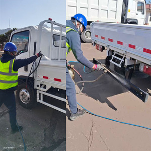 Camión Ligero Diésel ISUZU NPR 4x2 con Caja de Carga, Volante a la Izquierda/Derecha, Modelos KV100, NNR, NKR, NQR, NJR, NMR - Product Image 3