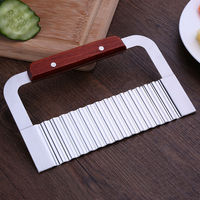 Accessoires de cuisine manuels en acier inoxydable : Couteau à salade et légumes, Coupe-frites ondulées, Trancheuse à pommes de terre en bandes, Coupe-légumes ondulé