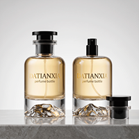Flacon de parfum en verre cristallin transparent de luxe avec fond volcanique, 30 ml, 50 ml, 100 ml, vaporisateur à pompe et brume fine, avec boîte d'emballage