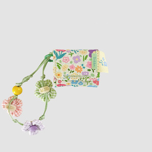 Funda Protectora de Cuero PU con Diseño Floral de Primavera, Antigolpes y Ecológica, con Cordón y Adorno de Flor - Product Image 1