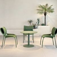 Chaises de jardin en métal avec sièges et dossiers en corde tressée pour terrasse extérieure et café