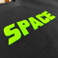 Étiquette en caoutchouc 3D en silicone haute densité lavable, logo personnalisé en relief, prête à presser pour les fabricants de vêtements de sport