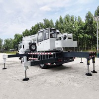 Grue sur camion ISUZU KV600 de 8 tonnes, flèche de 28 mètres, grue mobile montée sur camion pour travaux de levage multi-sites